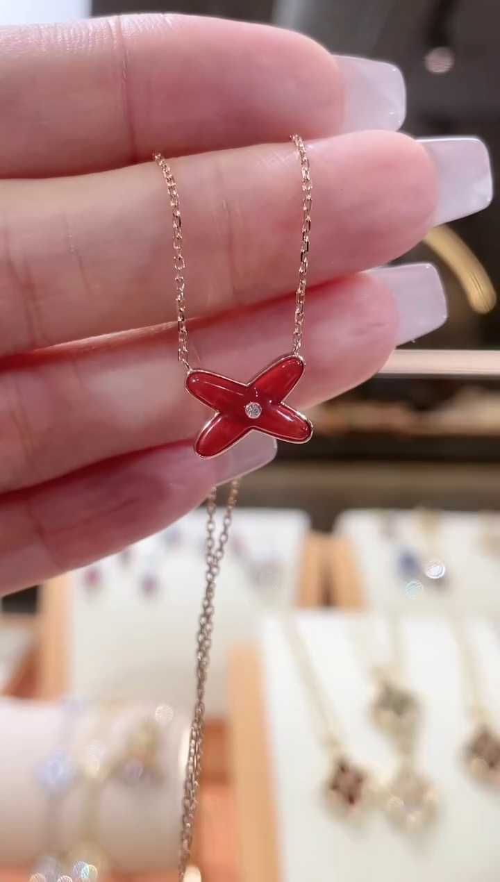 【闪购商品】钻石颈饰18K金镶嵌项链