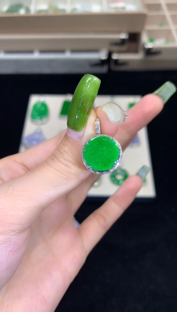 翡翠18K金镶嵌吊坠(不含链)  LYX  017