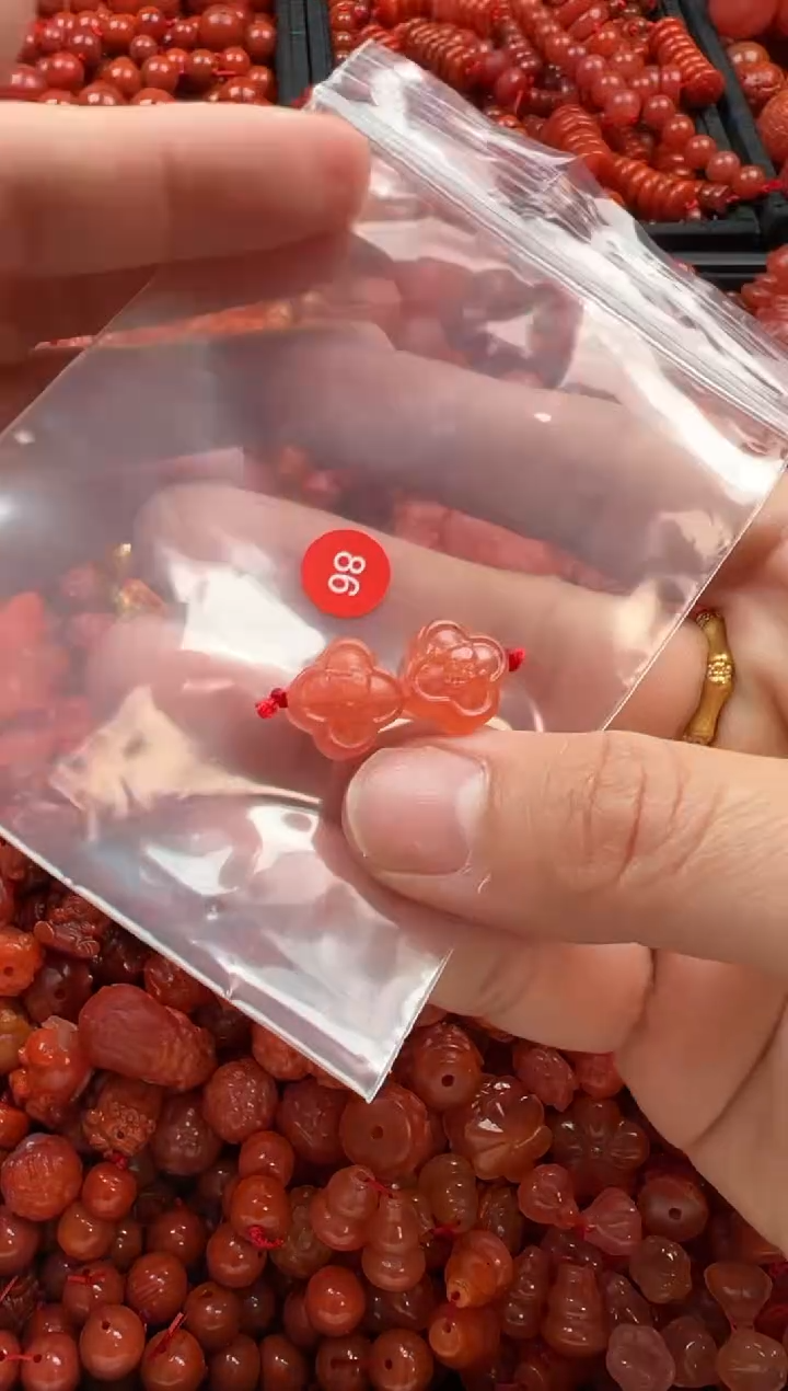 【闪购商品】南红玛瑙颈饰未镶嵌1