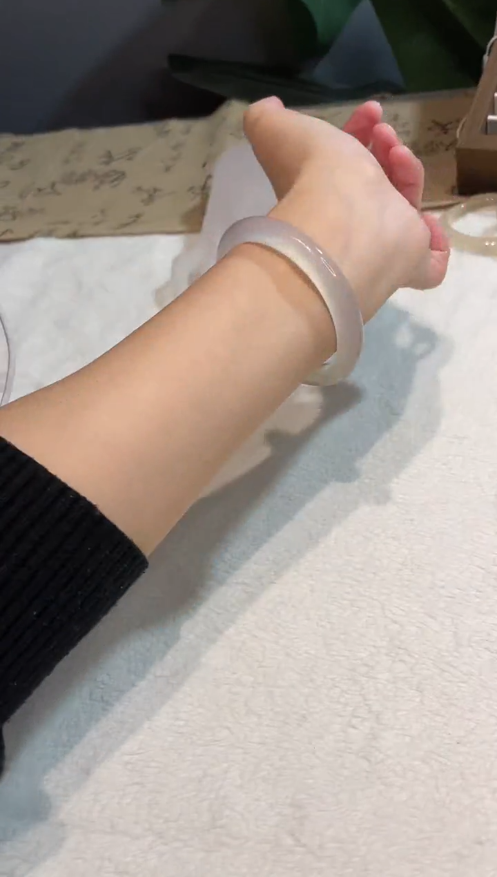 手镯玛瑙/玉髓未镶嵌55.1鉴赏期48小时