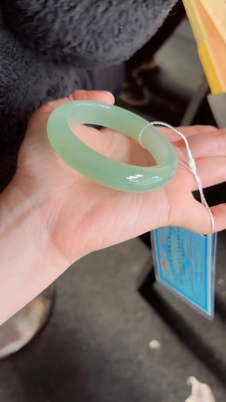 【闪购商品】石英质玉手镯未镶嵌372