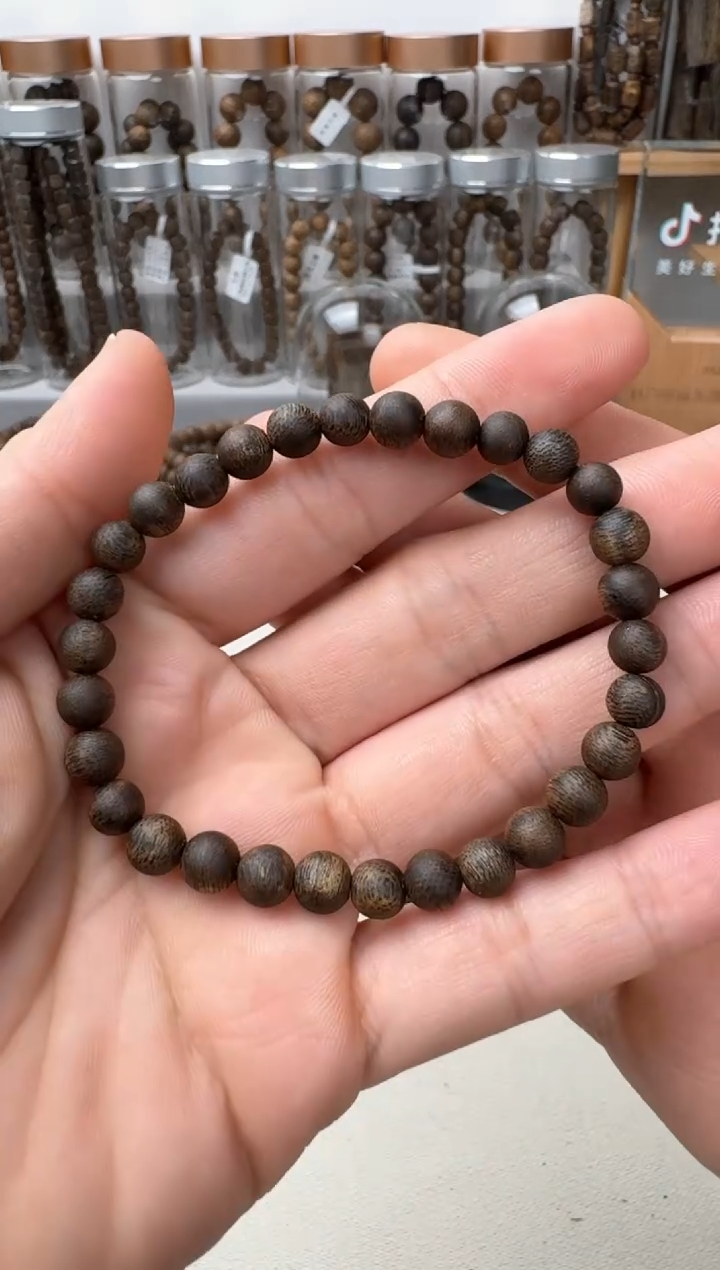 【闪购商品】沉香手串张勺子圆珠九九沉卡6+保3克+  