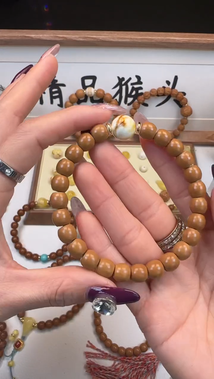 手串桃核W?8.5直切加沁色蜡