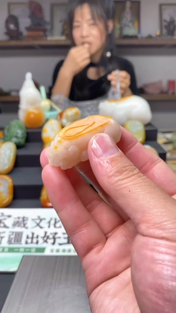 和田玉未镶嵌挂件貔貅