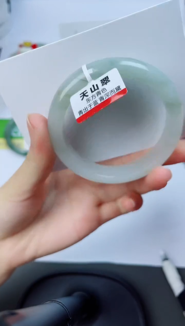 【闪购商品】石英质玉手镯未镶嵌46-53