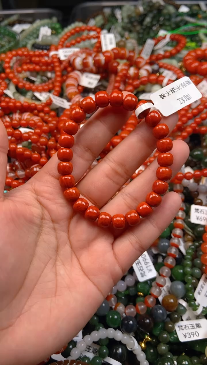 南红玛瑙未镶嵌颈饰1