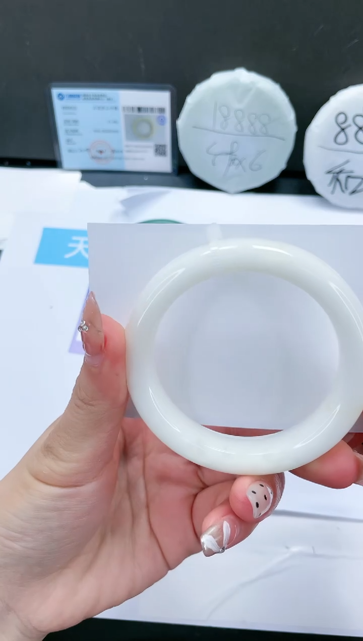 【闪购商品】和田玉手镯未镶嵌356-55.7