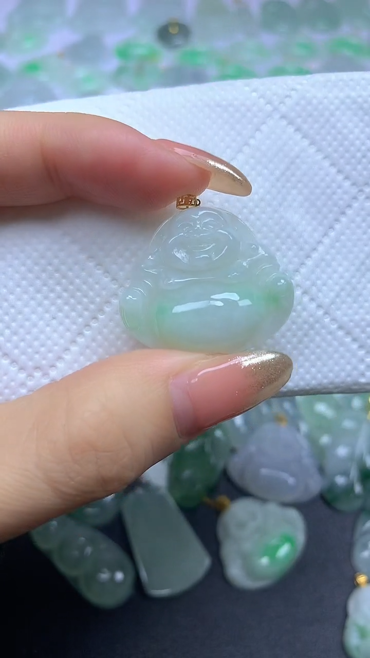 颈饰18K金镶嵌翡翠A货