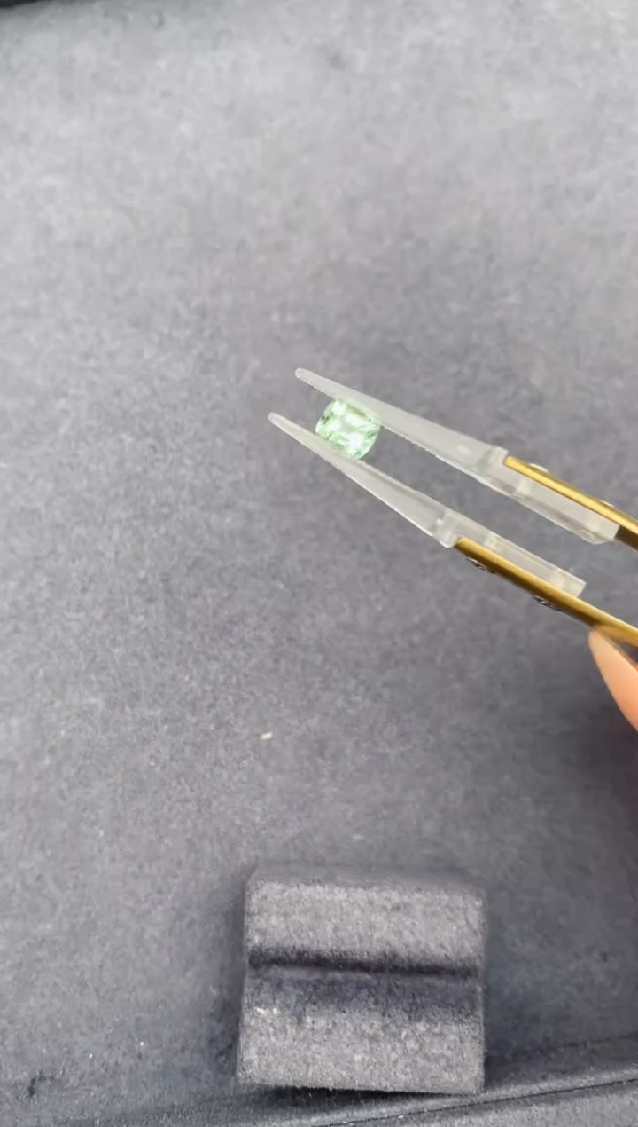 裸石未镶嵌碧玺1ct绿碧玺   FG
