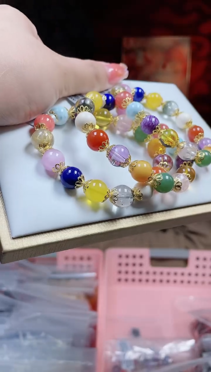 【闪购商品】水晶手串未镶嵌多宝多样性发其一