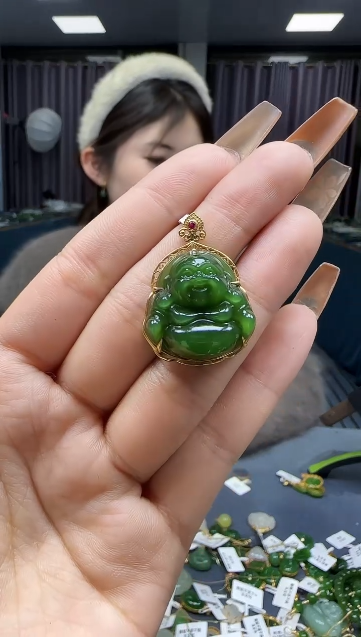 【闪购商品】和田玉挂件18K金镶嵌1