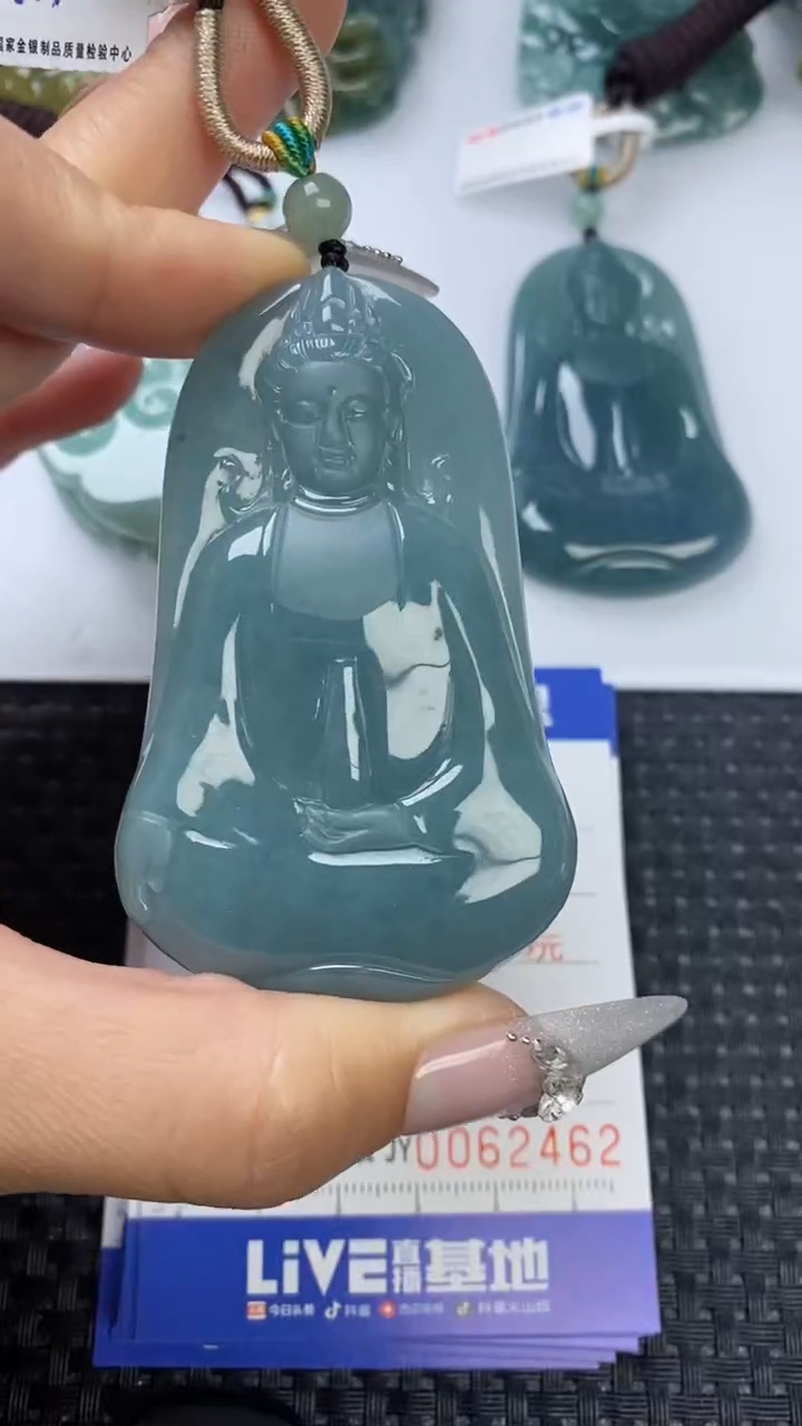 【闪购商品】翡翠颈饰未镶嵌11111111111111111