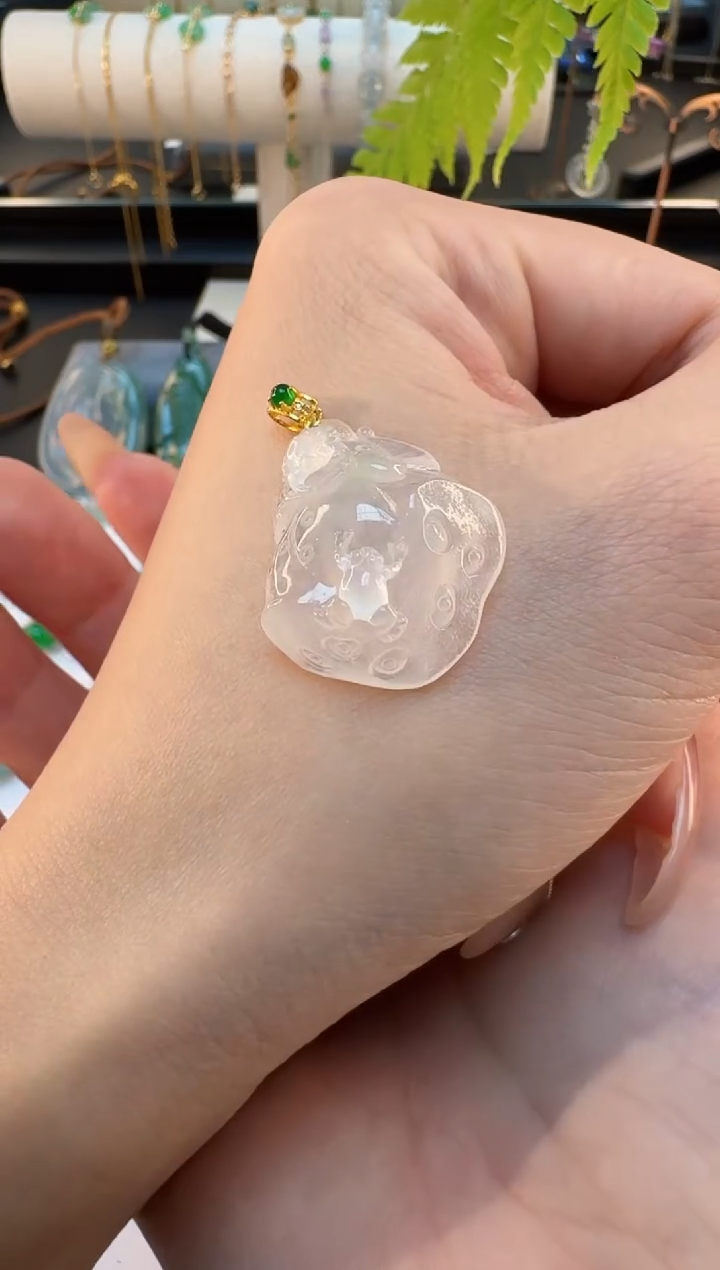 【闪购商品】翡翠颈饰18K金镶嵌缅甸翡翠A货吊坠