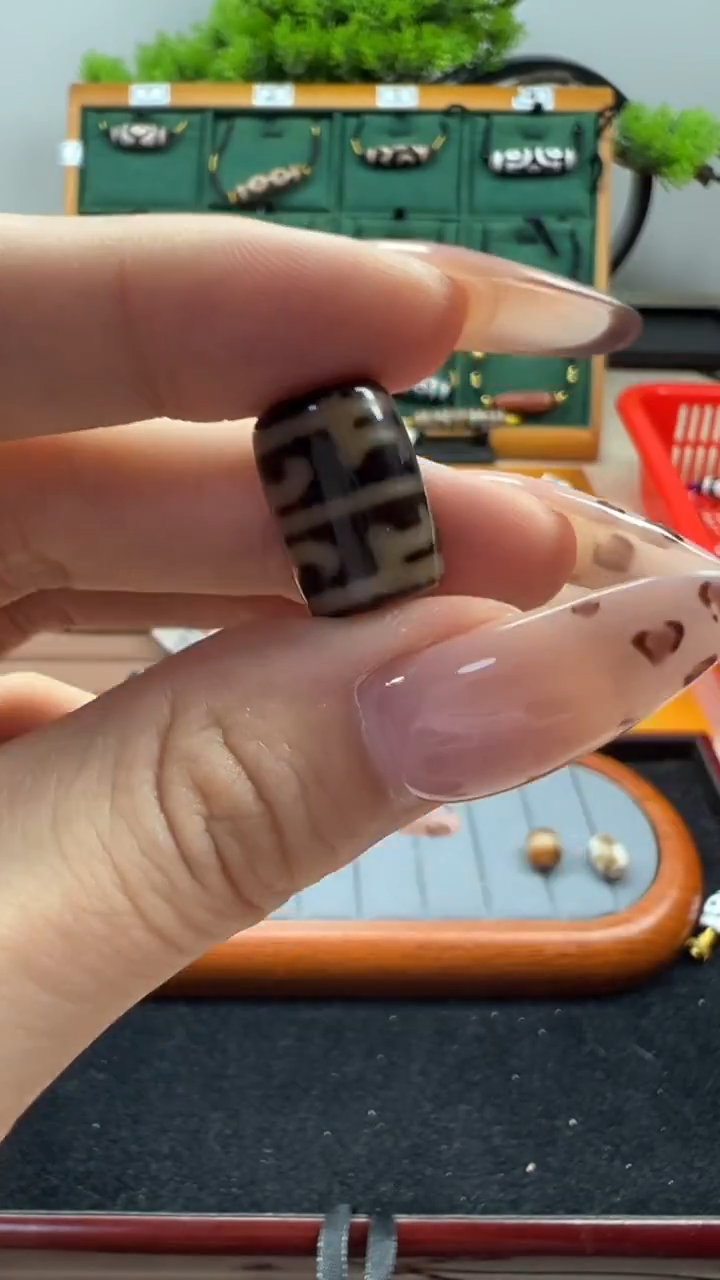 玛瑙/玉髓（覆膜）颈饰未镶嵌158.（微瑕）