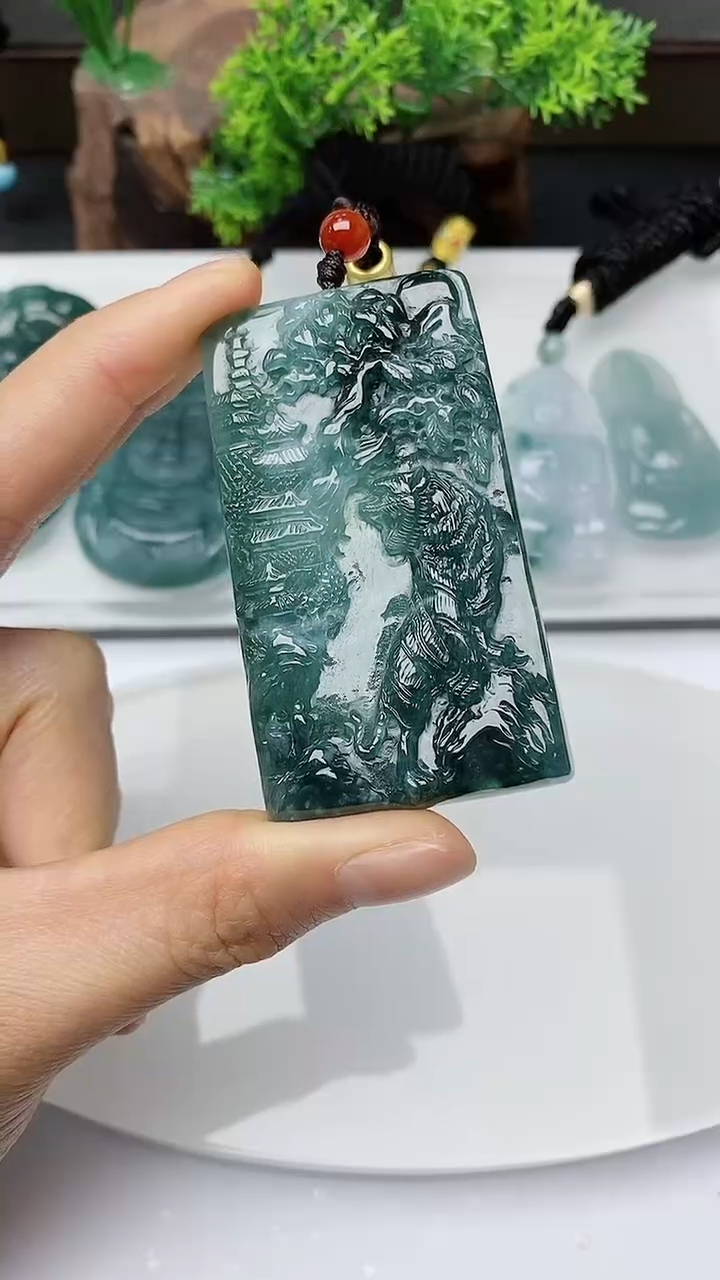 【闪购商品】翡翠颈饰未镶嵌