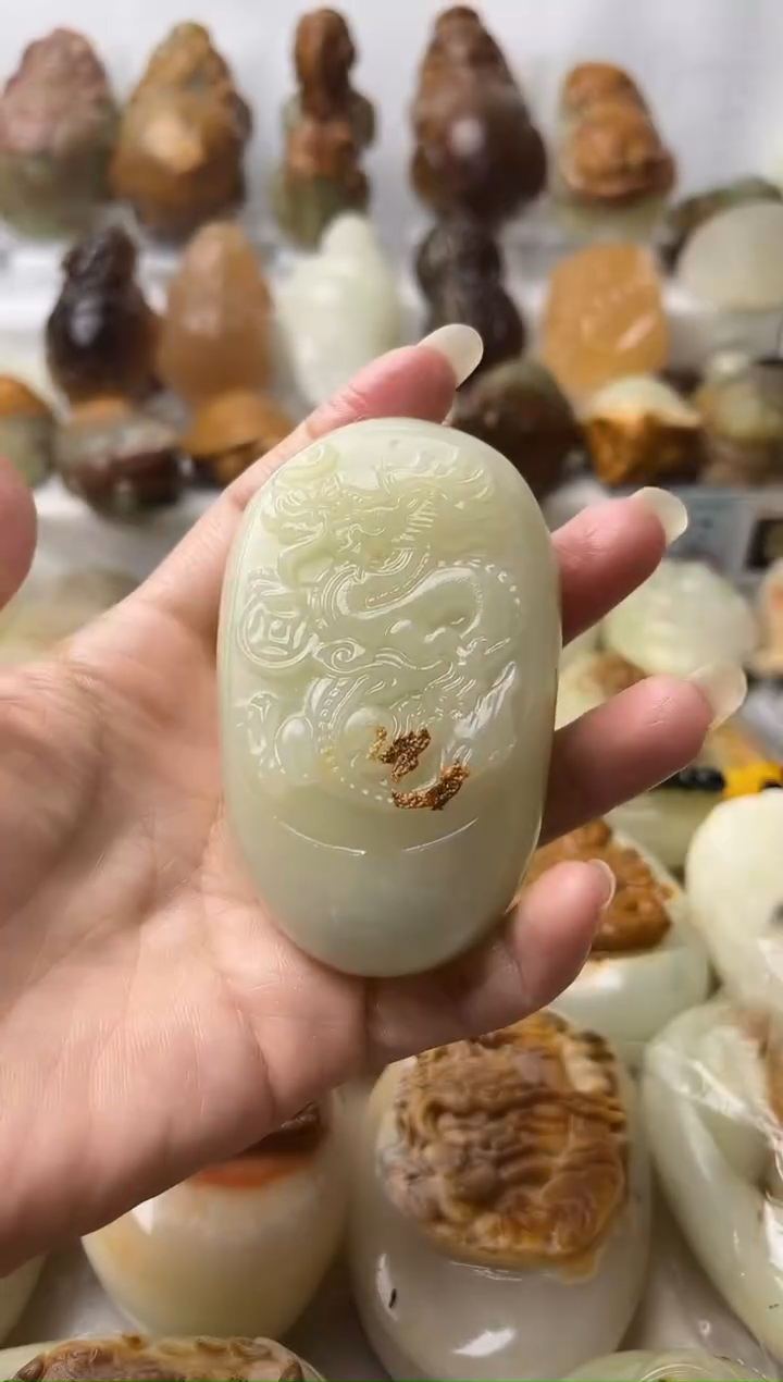 石材方解石手把摆件不退换龙