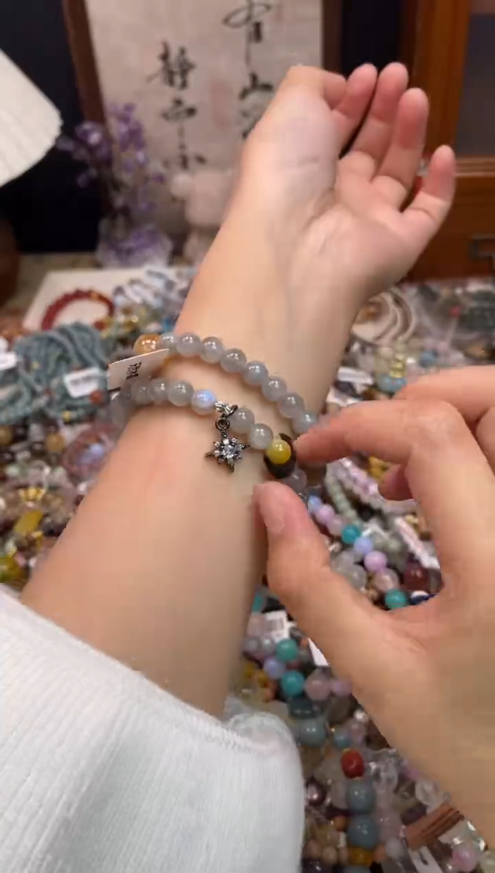 未镶嵌手链月光石345