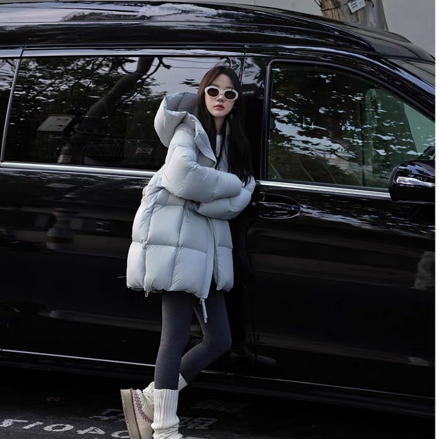 超轻云朵泡芙90白鸭绒高充绒保暖外套女立体连帽中长款加厚羽绒服