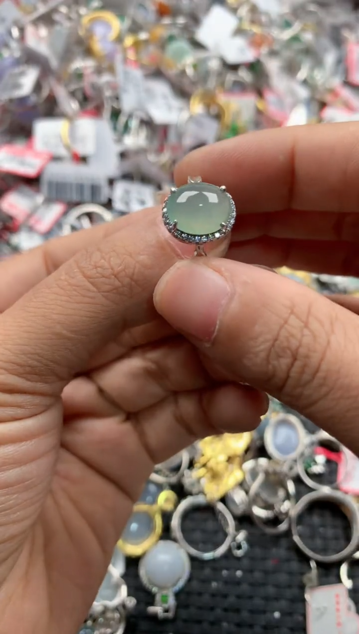 银S925镶嵌戒指翡翠888    5