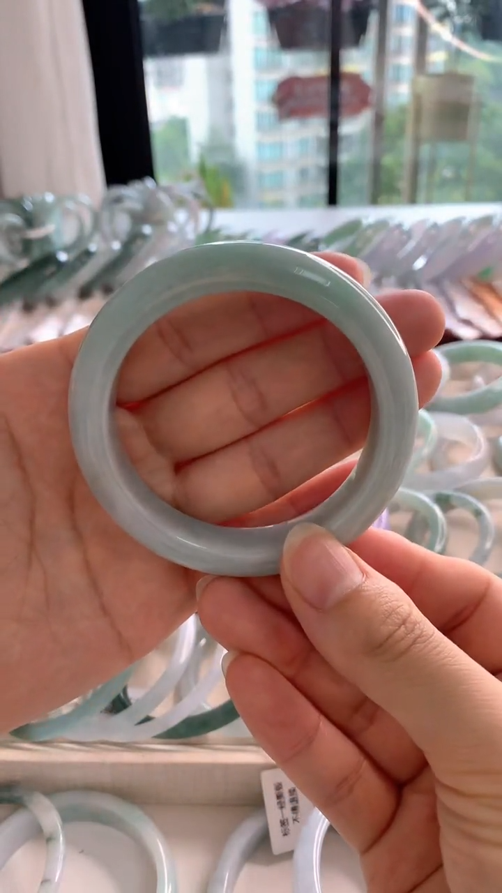 未镶嵌手镯翡翠54.9果绿