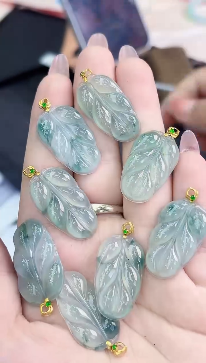 【闪购商品】翡翠颈饰18K金镶嵌多样性发其一