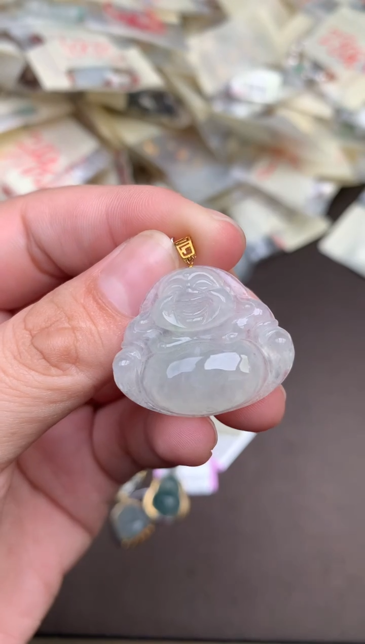 18K金镶嵌挂件翡翠一