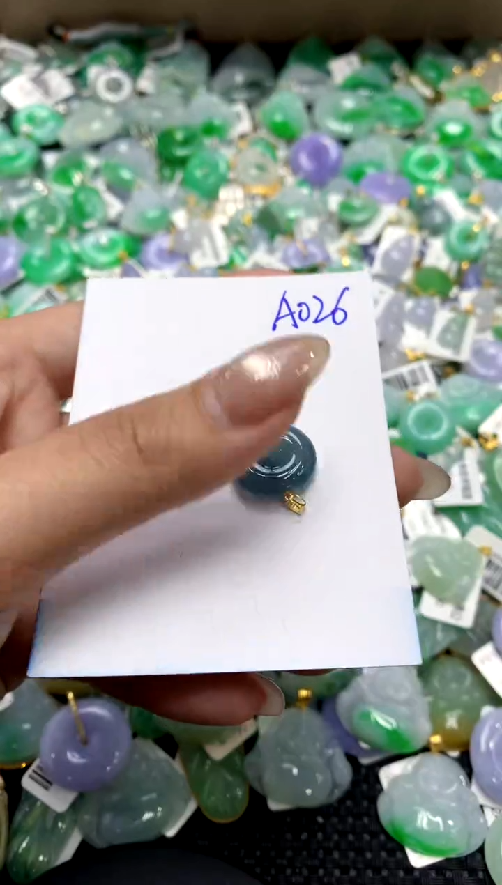 【闪购商品】翡翠颈饰18K金镶嵌1111111111111111