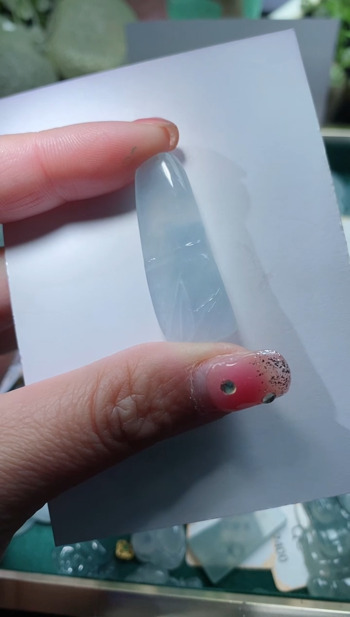 【闪购商品】翡翠颈饰未镶嵌天然A货翡翠一件