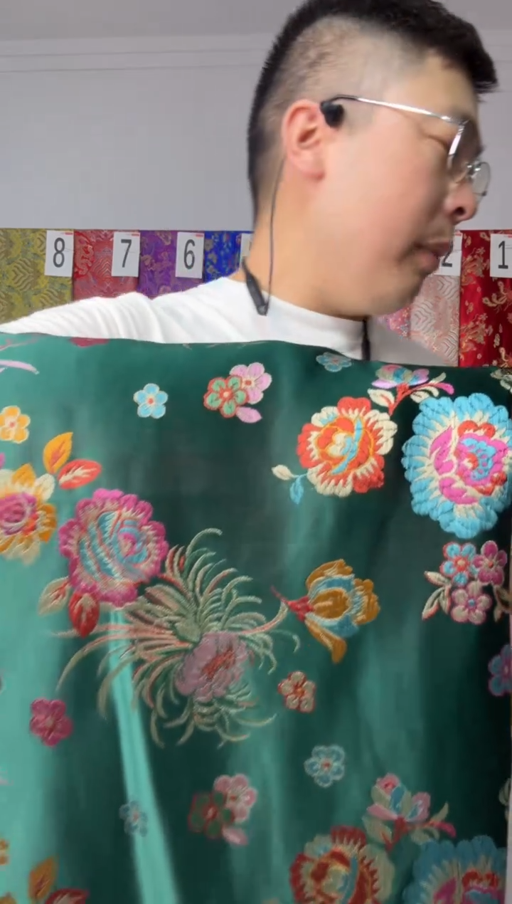 混纺织锦缎60公分长 宽90