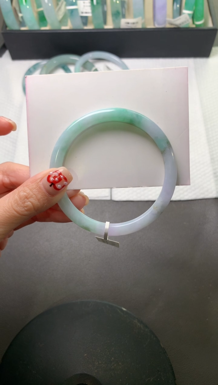 未镶嵌手镯（圆镯）翡翠53.5*6.5*6.9