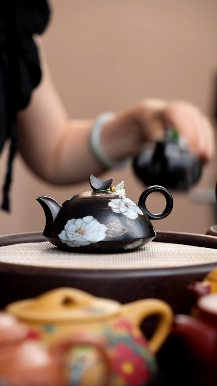 茶壶紫砂捂灰朱泥银牡丹半月