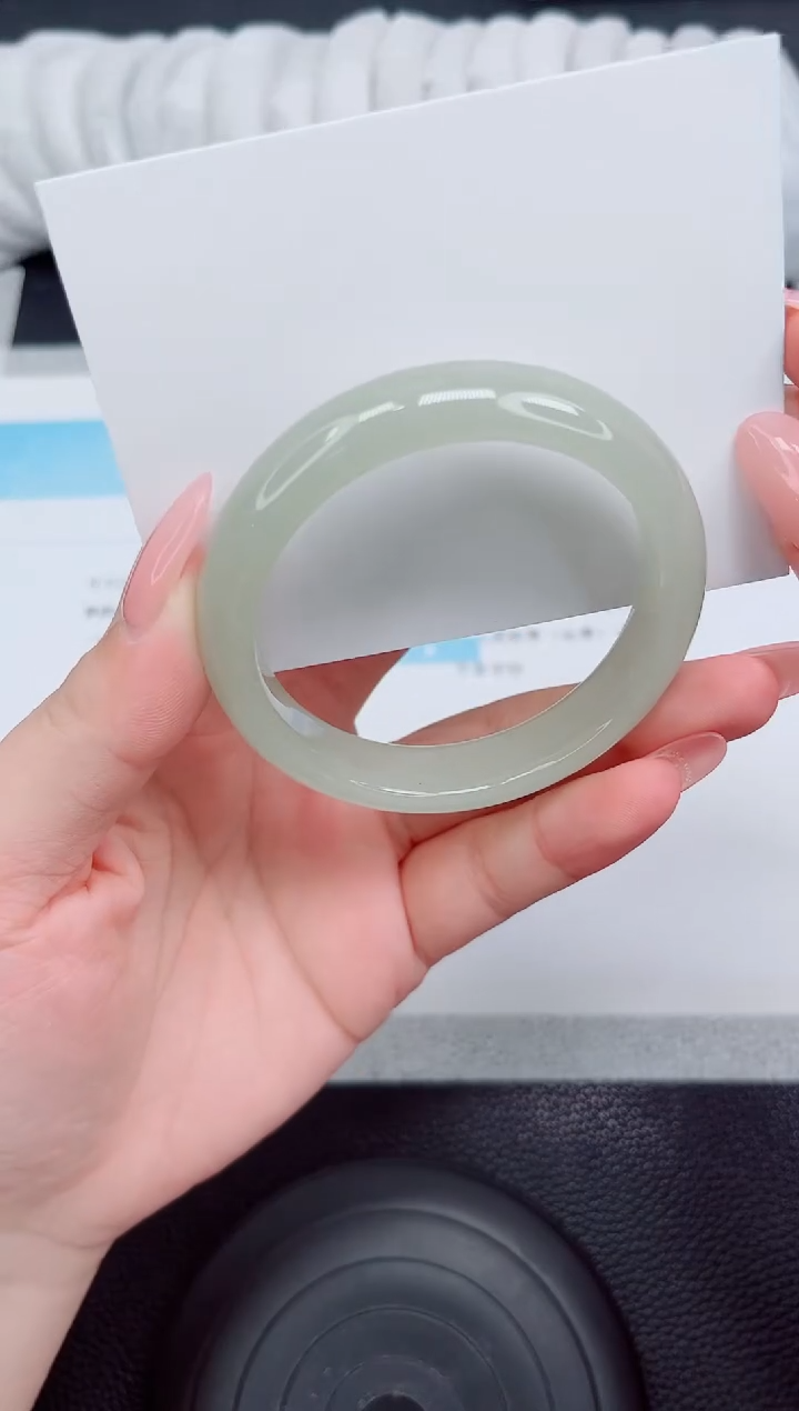 石英质玉手镯未镶嵌7-54.4