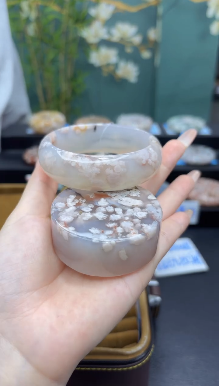 【闪购商品】石英质玉未镶嵌手镯C103(62圈赠送镯心)