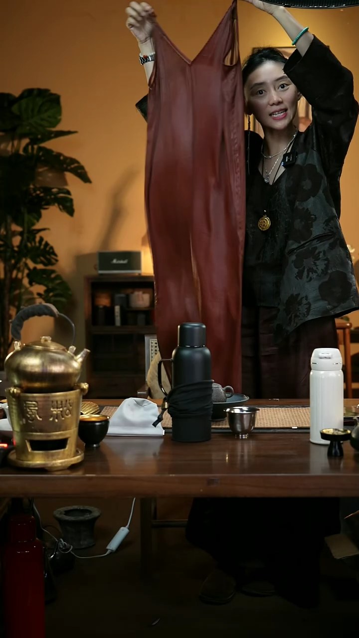 【闪购商品】憨憨甄选-红色吊带（小）-壶-茶器-茶漏