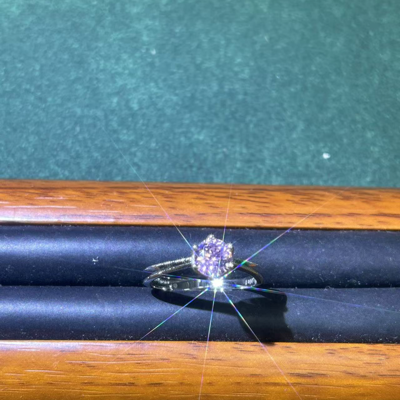 s5192白色六爪粉镶开口戒指多样性发货