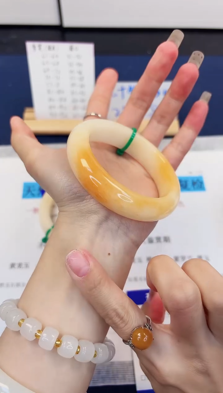 【闪购商品】石英质玉手镯未镶嵌149-财气镯-圈口59