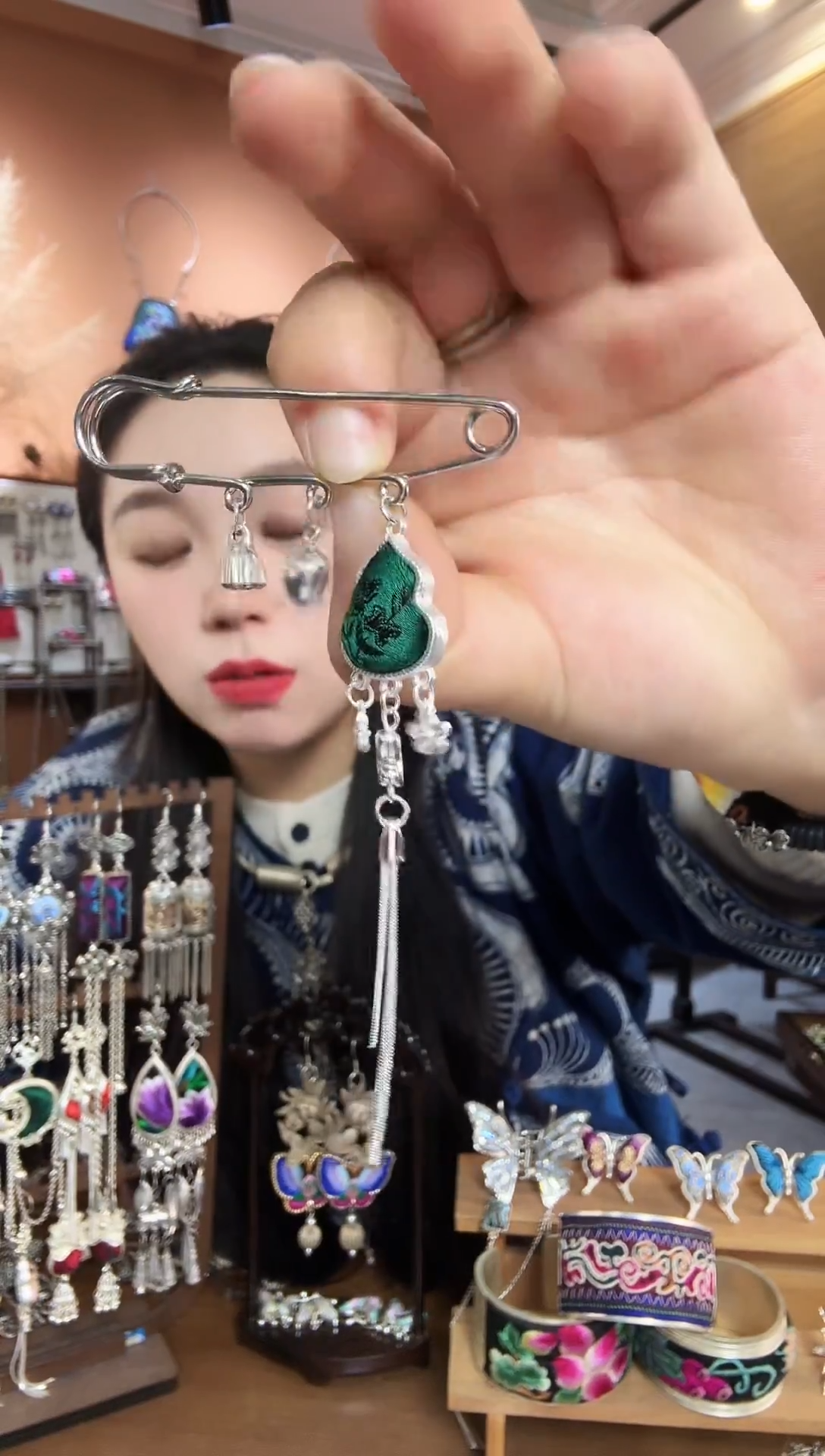 刺绣纯手工民族风胸针