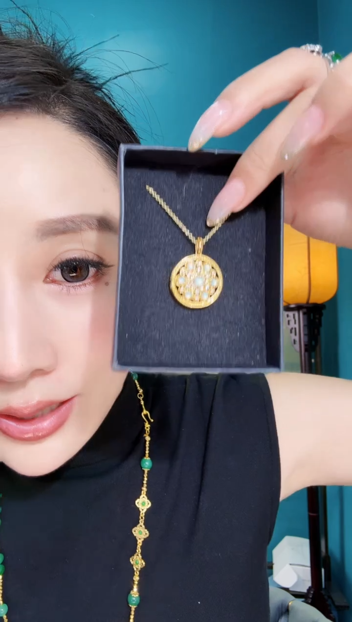 翡翠未镶嵌颈饰吊坠（不含链）