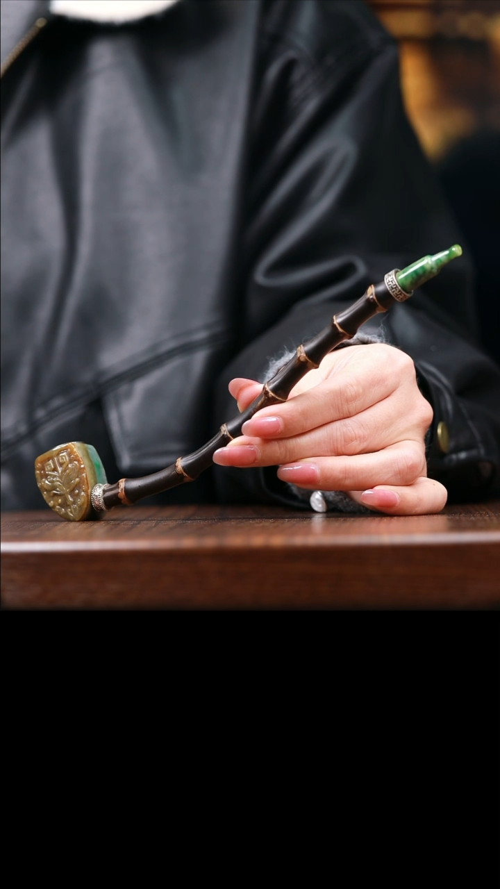 【闪购商品】翡翠摆件未镶嵌烟杆