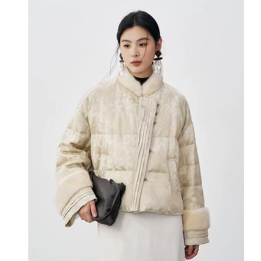 （499-899）女短款圆领国风短款轻薄女羽绒服羽绒服冬季拼接宽松