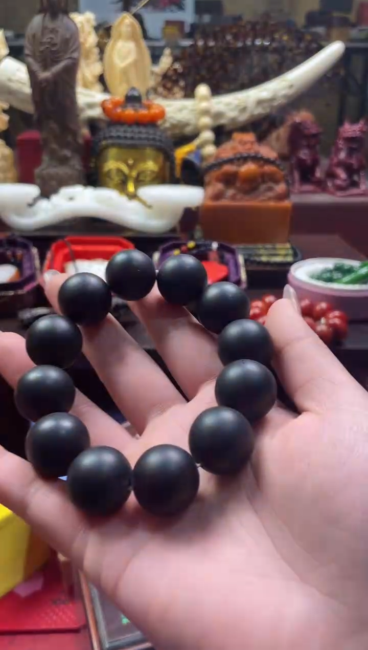 【闪购商品】琥珀颈饰未镶嵌黑破