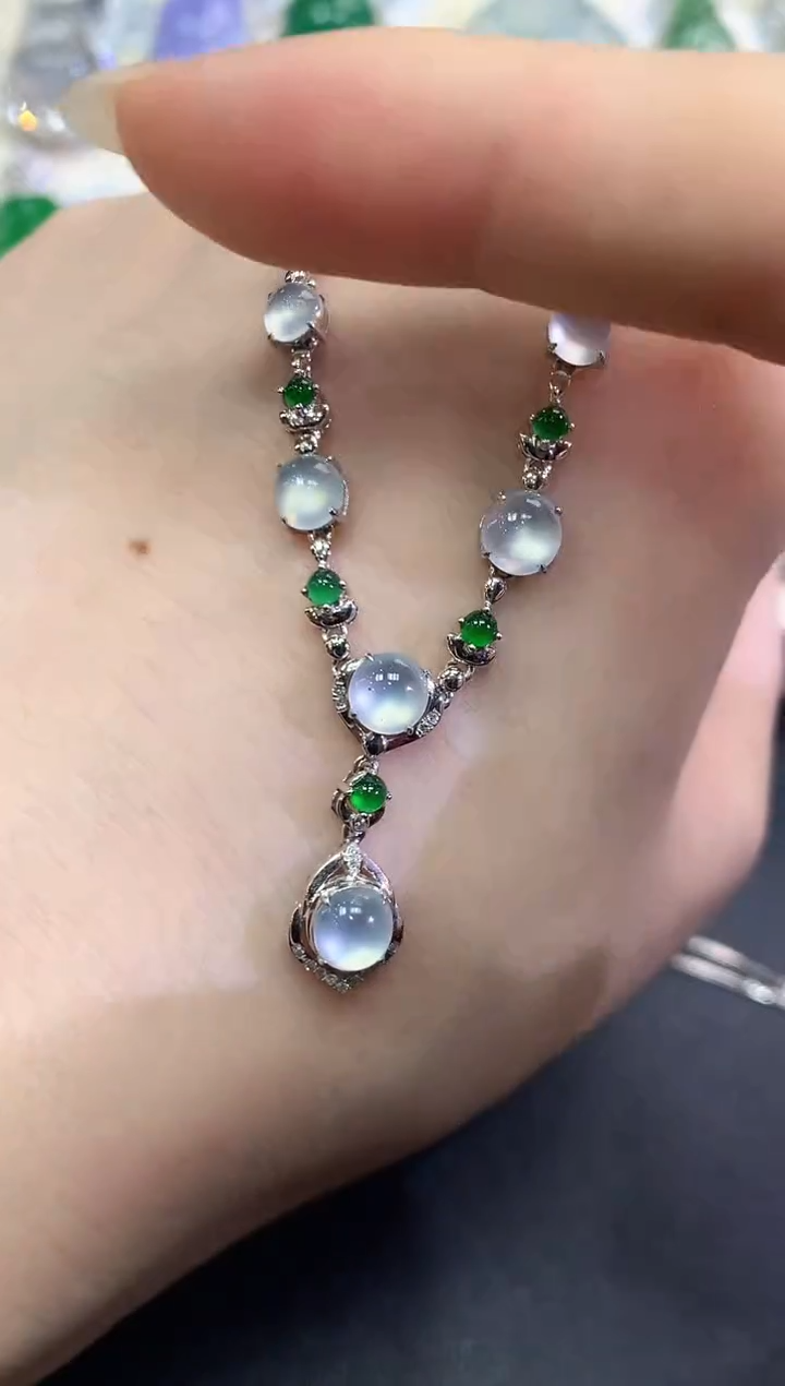 【闪购商品】翡翠颈饰18K金镶嵌D54  