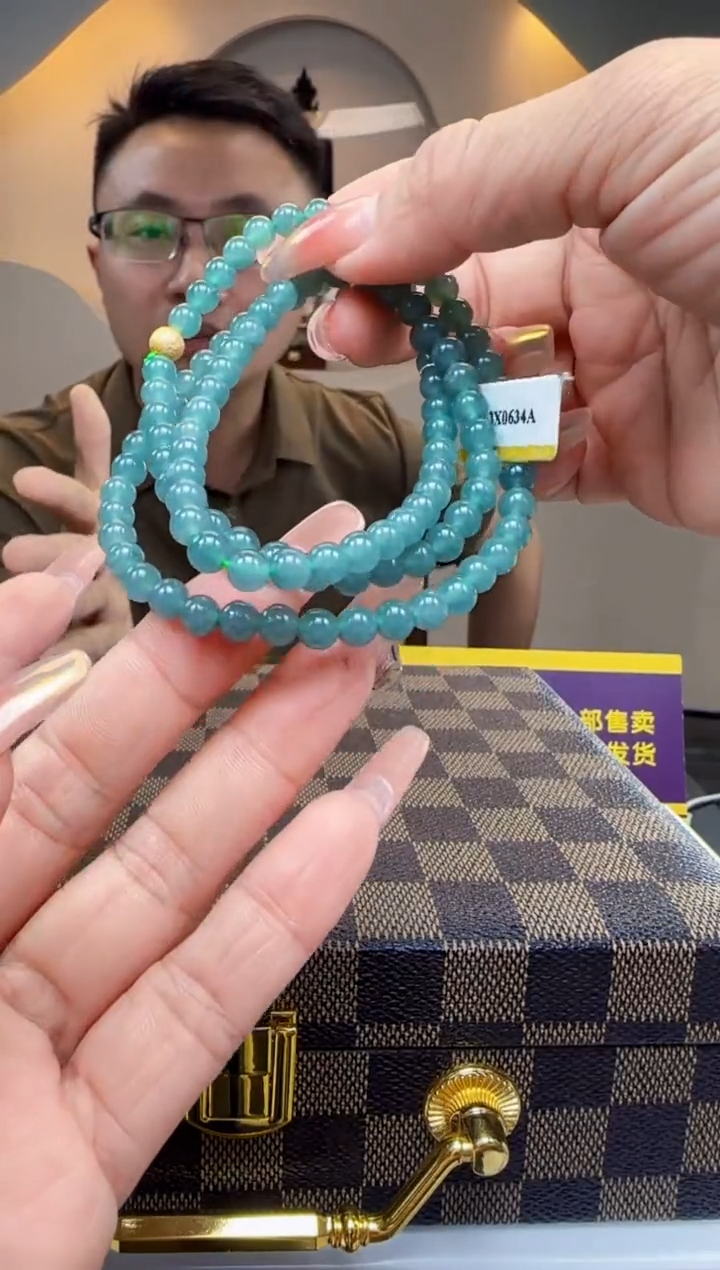 定制翡翠未镶嵌Q10759翡翠