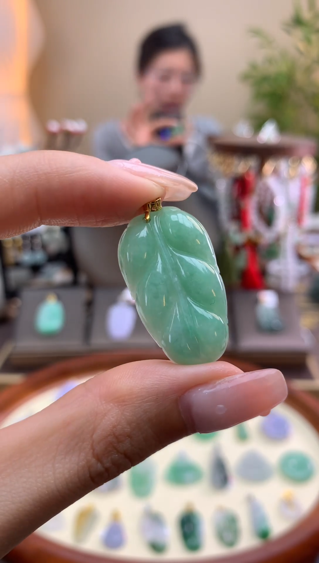 【闪购商品】翡翠颈饰18K金镶嵌叶子