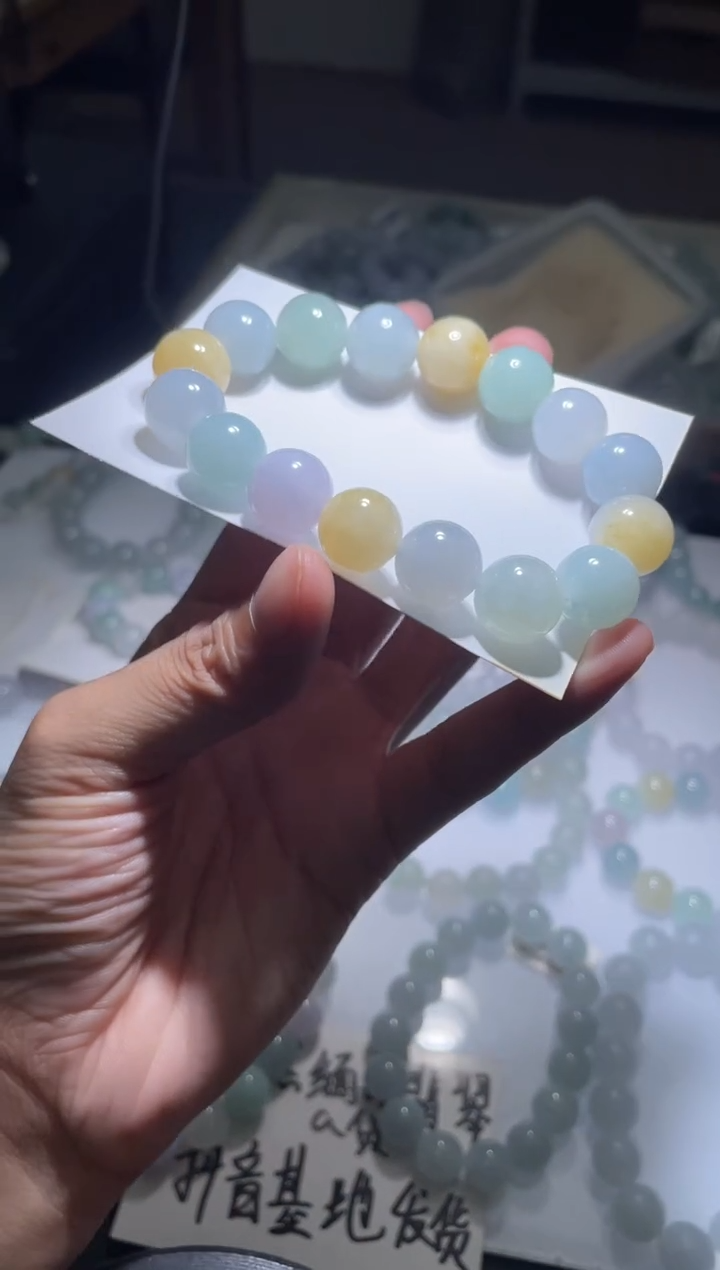 定制翡翠未镶嵌翡翠手串