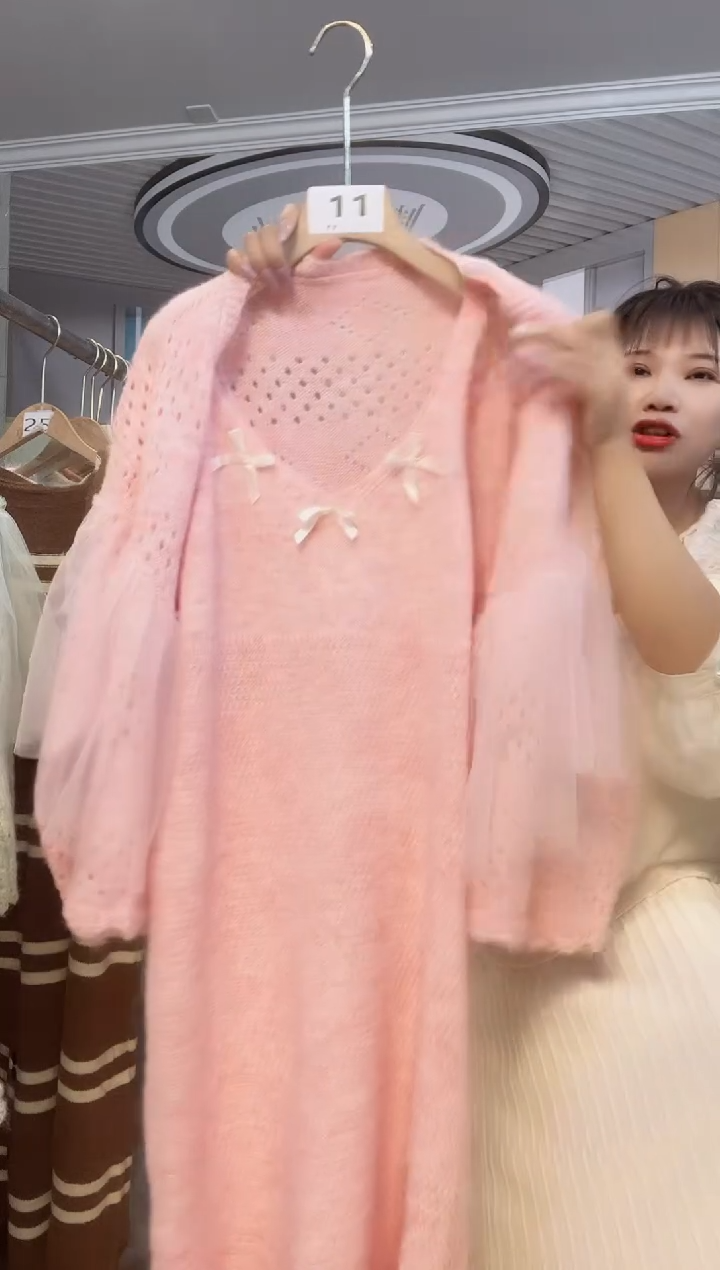 毛衣小小月精选服饰