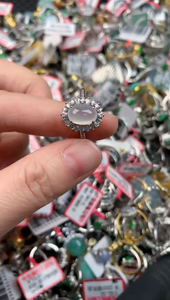 银S925镶嵌戒指翡翠888              7