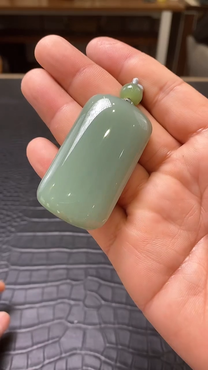 【闪购商品】和田玉碧玉吊坠未镶嵌一个