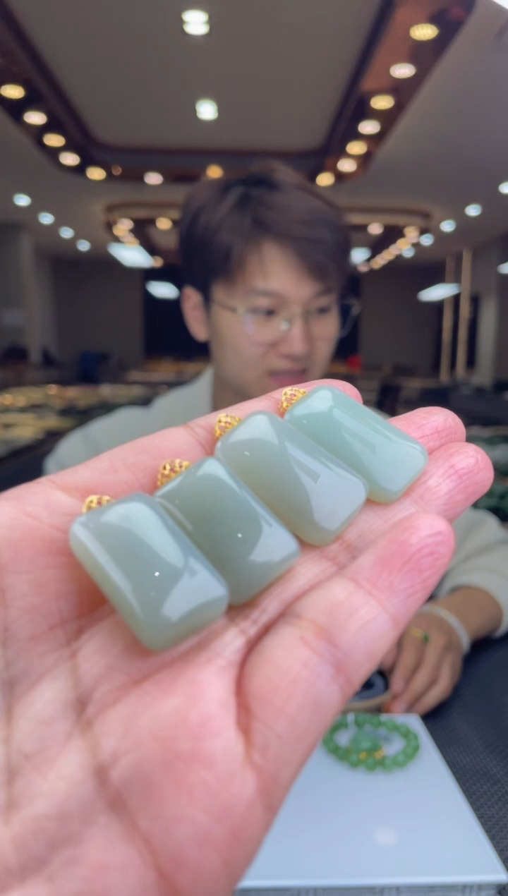 【闪购商品】定制和田玉18K金镶嵌天然和田玉多样性发其一