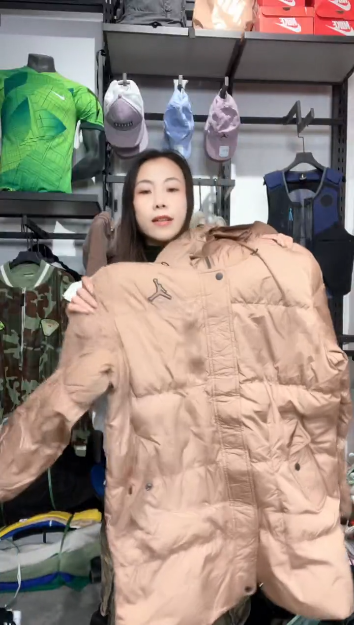 1239 闪购编码  运动卫衣裤以直播间过款为准 尺码. 170